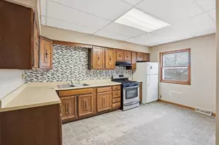 903 44th St, Rock Island, IL 61201 - Photo 8