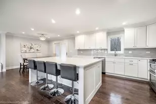 403 Whipple Ln, Westmont, IL 60559 - Photo 6