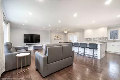 403 Whipple Lane, Westmont, IL 60559 - Photo 4