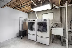 403 Whipple Ln, Westmont, IL 60559 - Photo 26