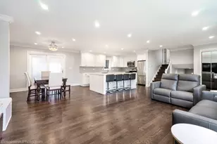 403 Whipple Ln, Westmont, IL 60559 - Photo 2