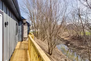 19 Marina Dr, Des Plaines, IL 60016 - Photo 38