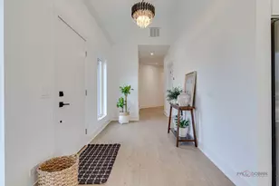 19 Marina Dr, Des Plaines, IL 60016 - Photo 4