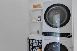 19 Marina Dr, Des Plaines, IL 60016 - Photo 24