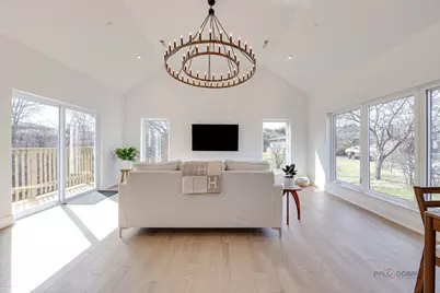 19 Marina Drive, Des Plaines, IL 60016 - Photo 12