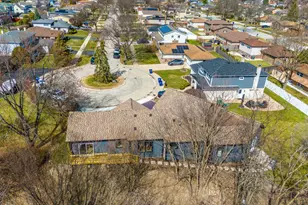 19 Marina Dr, Des Plaines, IL 60016 - Photo 38