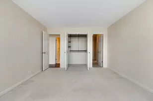 655 W Irving Park Rd, Chicago, IL 60613 - Photo 8