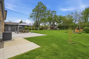 212 E Monterey Ave, Schaumburg, IL 60193 - Photo 28