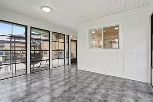 212 E Monterey Ave, Schaumburg, IL 60193 - Photo 12