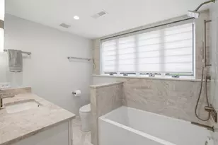 212 E Monterey Ave, Schaumburg, IL 60193 - Photo 20