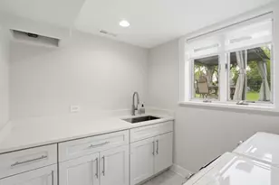 212 E Monterey Ave, Schaumburg, IL 60193 - Photo 22