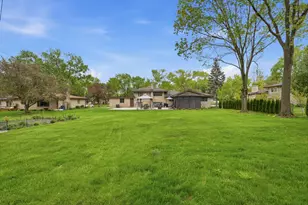 212 E Monterey Ave, Schaumburg, IL 60193 - Photo 30