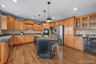 647 Bennett Dr, North Aurora, IL 60542 - Photo 12