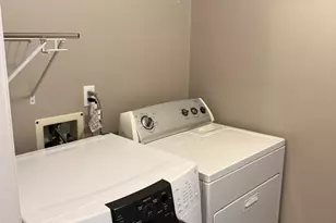 6538 Commonwealth Dr, Loves Park, IL 61111 - Photo 12