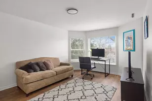 111 Hidden Creek Ln, North Aurora, IL 60542 - Photo 4