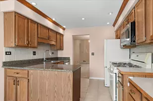 [Address not provided], Naperville, IL 60563 - Photo 10