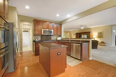 585 Tuscan View Drive, Elgin, IL 60124 - Photo 14