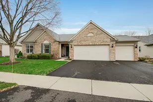 585 Tuscan View Dr, Elgin, IL 60124 - Photo 2