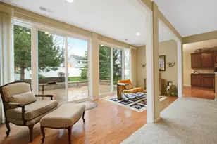 585 Tuscan View Dr, Elgin, IL 60124 - Photo 10