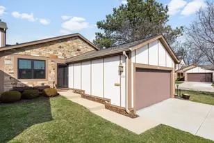 933 Wheaton Oaks Dr, Wheaton, IL 60187 - Photo 24