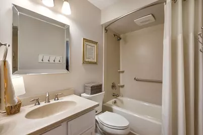 933 Wheaton Oaks Drive, Wheaton, IL 60187 - Photo 12