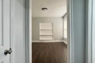 916 W 68th St, Chicago, IL 60621 - Photo 2