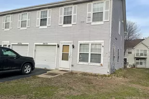 2872 Cedar Glade Dr, Naperville, IL 60564 - Photo 2