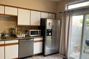 2872 Cedar Glade Dr, Naperville, IL 60564 - Photo 4