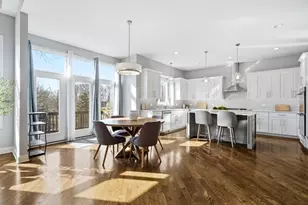 28 Pinnacle Ct, Naperville, IL 60565 - Photo 4