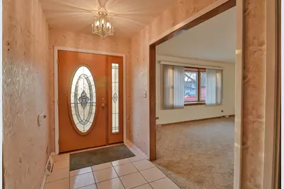 7N240 West End Road, Roselle, IL 60172 - Photo 2