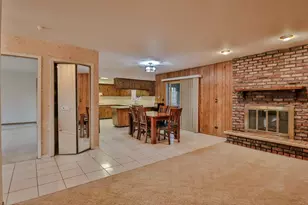 7N240 West End Rd, Roselle, IL 60172 - Photo 18