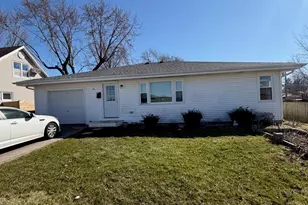 214 Minerva Ave, Wauconda, IL 60084 - Photo 1