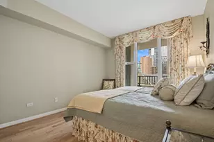 25 E Superior St, Chicago, IL 60611 - Photo 10