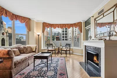 25 E Superior Street #901, Chicago, IL 60611 - Photo 4
