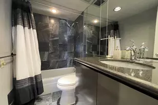 175 E Delaware Pl, Chicago, IL 60611 - Photo 18