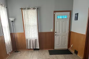 1017 Pulaski St, Peru, IL 61354 - Photo 6