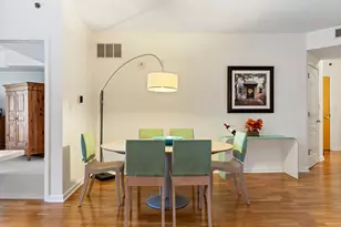 1212 N Wells St, Chicago, IL 60610 - Photo 10