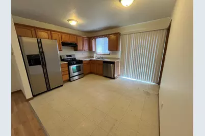 300 W 2nd Street #300, Aroma Park, IL 60910 - Photo 2