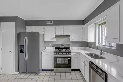 2229 Wharf Drive #1108, Woodridge, IL 60517 - Photo 4