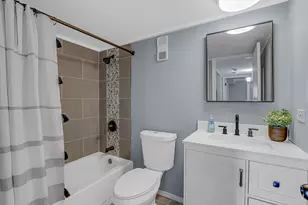 2229 Wharf Dr, Woodridge, IL 60517 - Photo 16