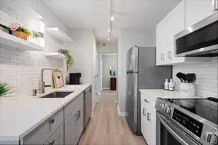 401 E Ontario St, Chicago, IL 60611 - Photo 14