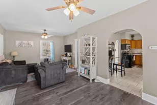 846 27th St, Moline, IL 61265 - Photo 6