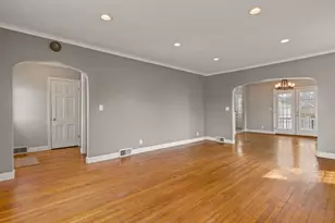 2313 26th St, Rock Island, IL 61201 - Photo 6