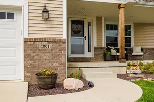 1001 Bach Dr, Bloomington, IL 61704 - Photo 2