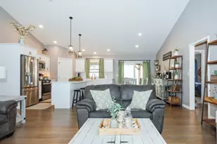 1001 Bach Dr, Bloomington, IL 61704 - Photo 8