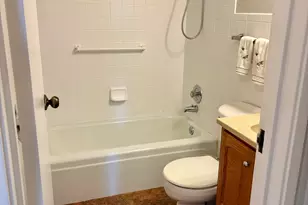 505 Redondo Dr, Downers Grove, IL 60516 - Photo 16