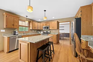 1334 Walsh Dr, Yorkville, IL 60560 - Photo 12