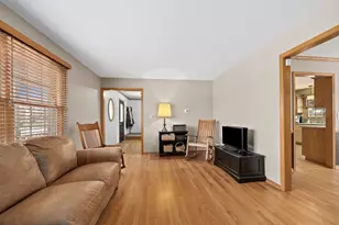 1334 Walsh Dr, Yorkville, IL 60560 - Photo 8