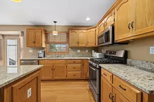 1334 Walsh Dr, Yorkville, IL 60560 - Photo 16