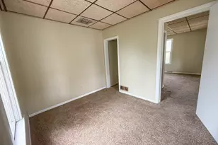 204 Penn St, Streator, IL 61364 - Photo 6